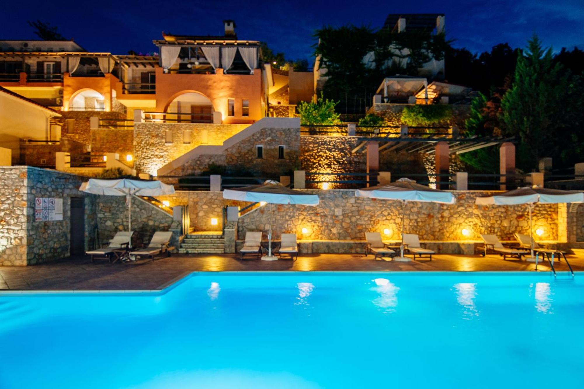 Apelon Tiritas Villas 利昂尼迪翁 外观 照片