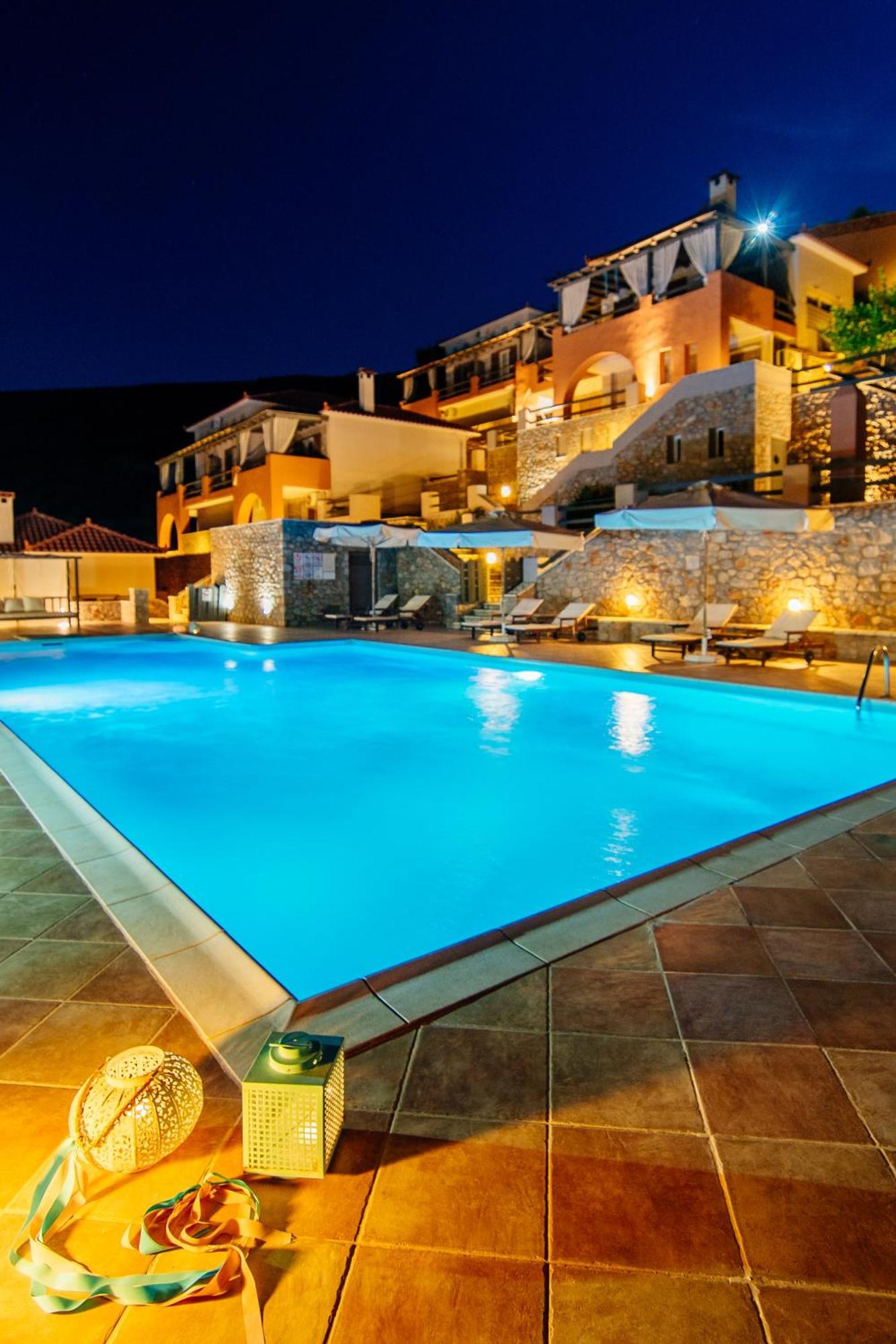 Apelon Tiritas Villas 利昂尼迪翁 外观 照片