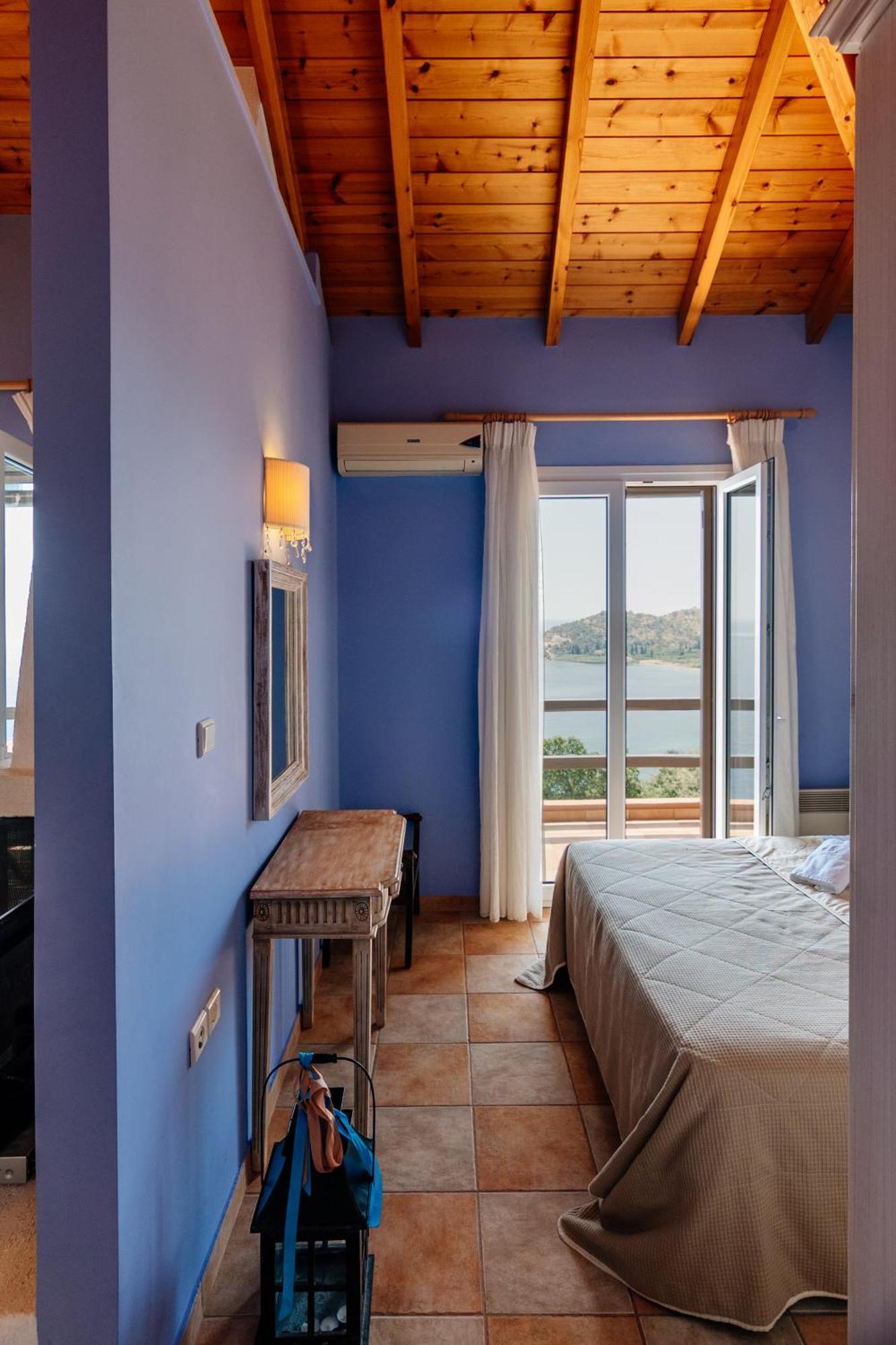 Apelon Tiritas Villas 利昂尼迪翁 外观 照片