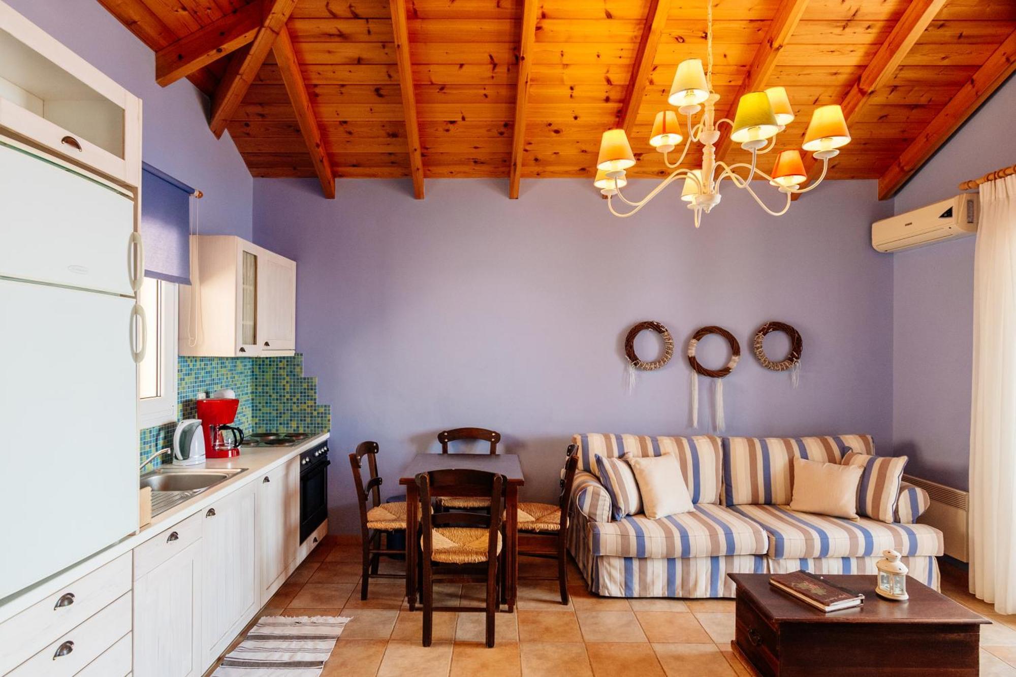 Apelon Tiritas Villas 利昂尼迪翁 外观 照片