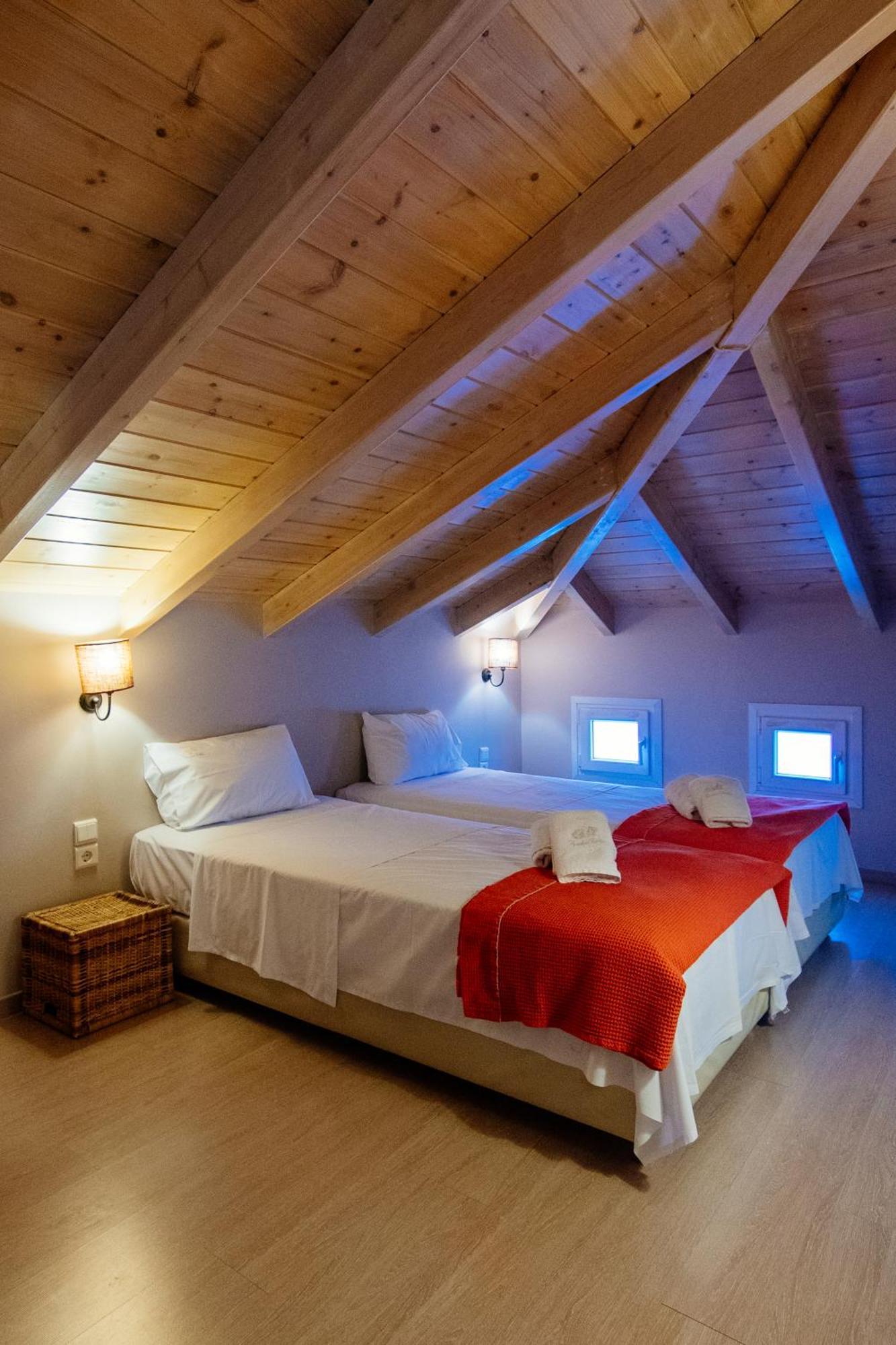 Apelon Tiritas Villas 利昂尼迪翁 外观 照片